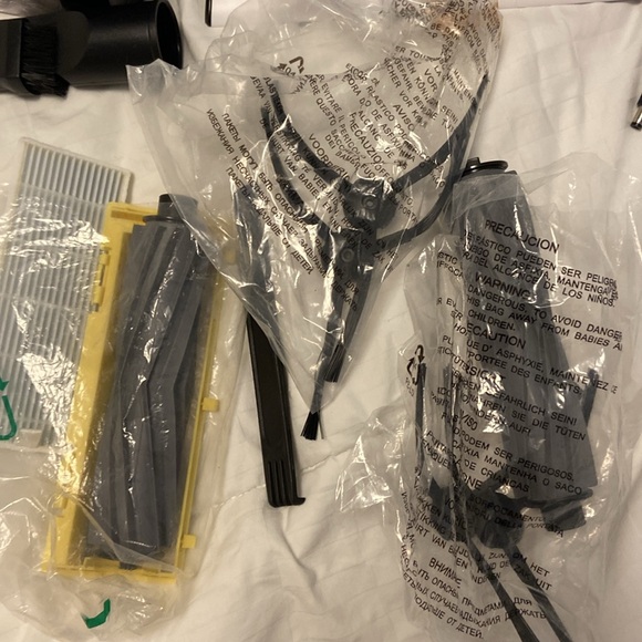 ILIFE-A6 robotic vacuum parts and accessory bundle-see listing details re vacuum - Picture 4 of 10